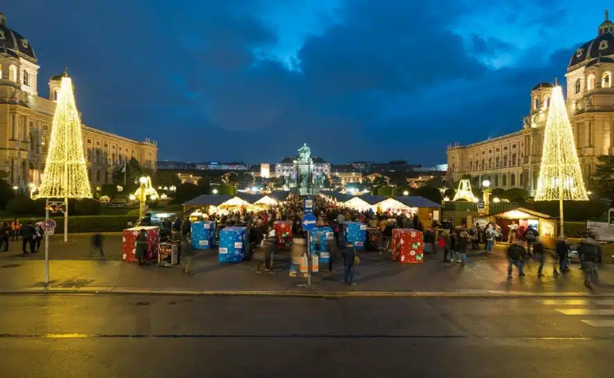 Weihnachtsdorf Maria-Theresien-Platz