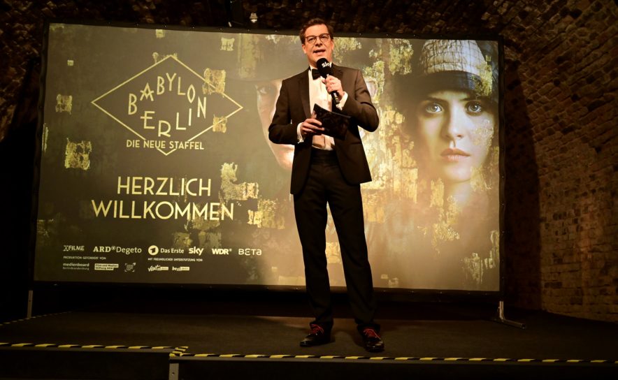 Axel Brüggemann moderierte „Babylon Berlin“ Sky-Premiere in Wien