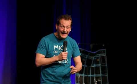 Andreas Ferner mit neuem Programm „Chill amal, Fessor“