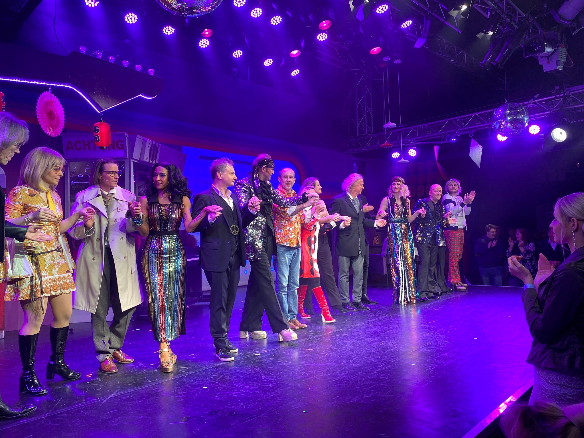 Schlussapplaus für "Rock my Soul" Musical und Darsteller im Metropol