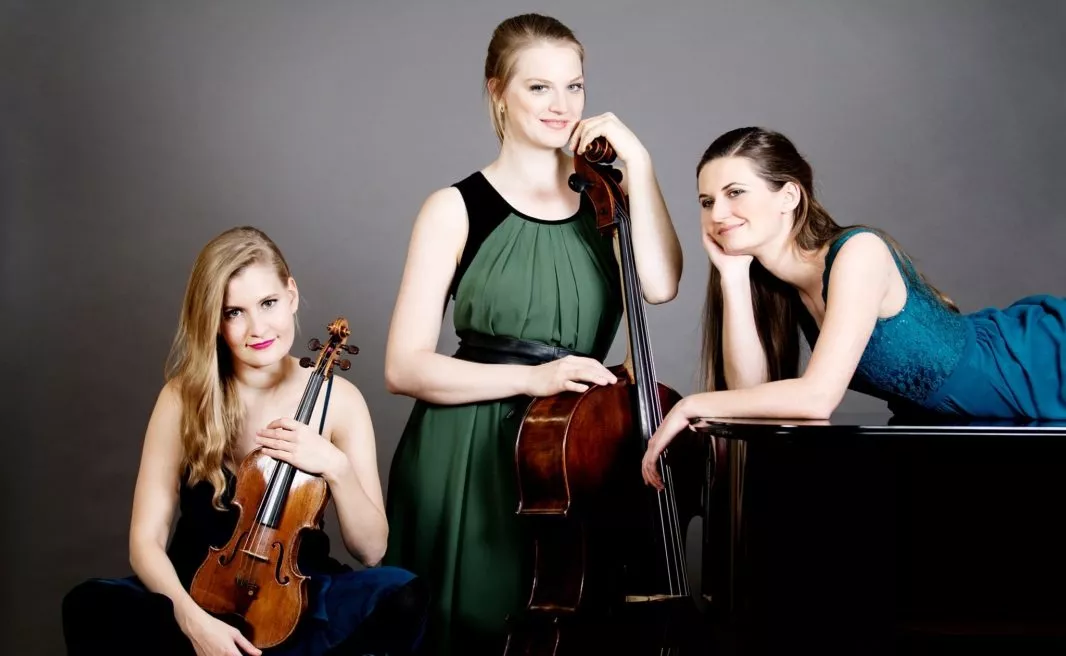 Das Trio Artio mit Geigerin Judith Fliedl, Cellistin Christine Roider und Pianistin Johanna Estermann