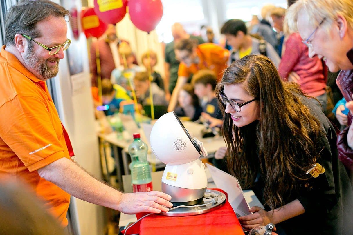 Besucher und Aussteller Salzburg Research - Lange Nacht der Forschung