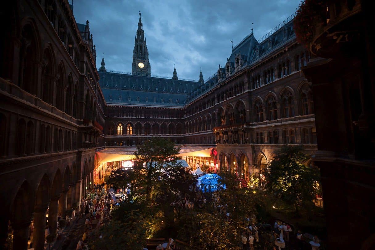 Arkadenhof im Wiener Rathaus ist ein Ort für Veranstaltungen