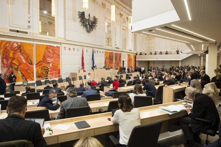 Einsprüche des Bundesrates gegen Beschlüsse des Nationalrates betreffend Coronagesetze