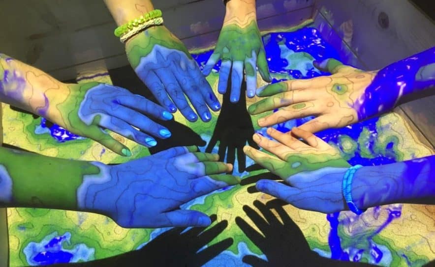 Verein für Kultur und Bildung "Friendship" bietet Sommer Feriencamps für Kinder und Jugendliche