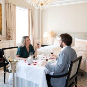 Die 152 Suiten und Zimmer im Hotel Sacher Wien gibt es auch für drei Stunden