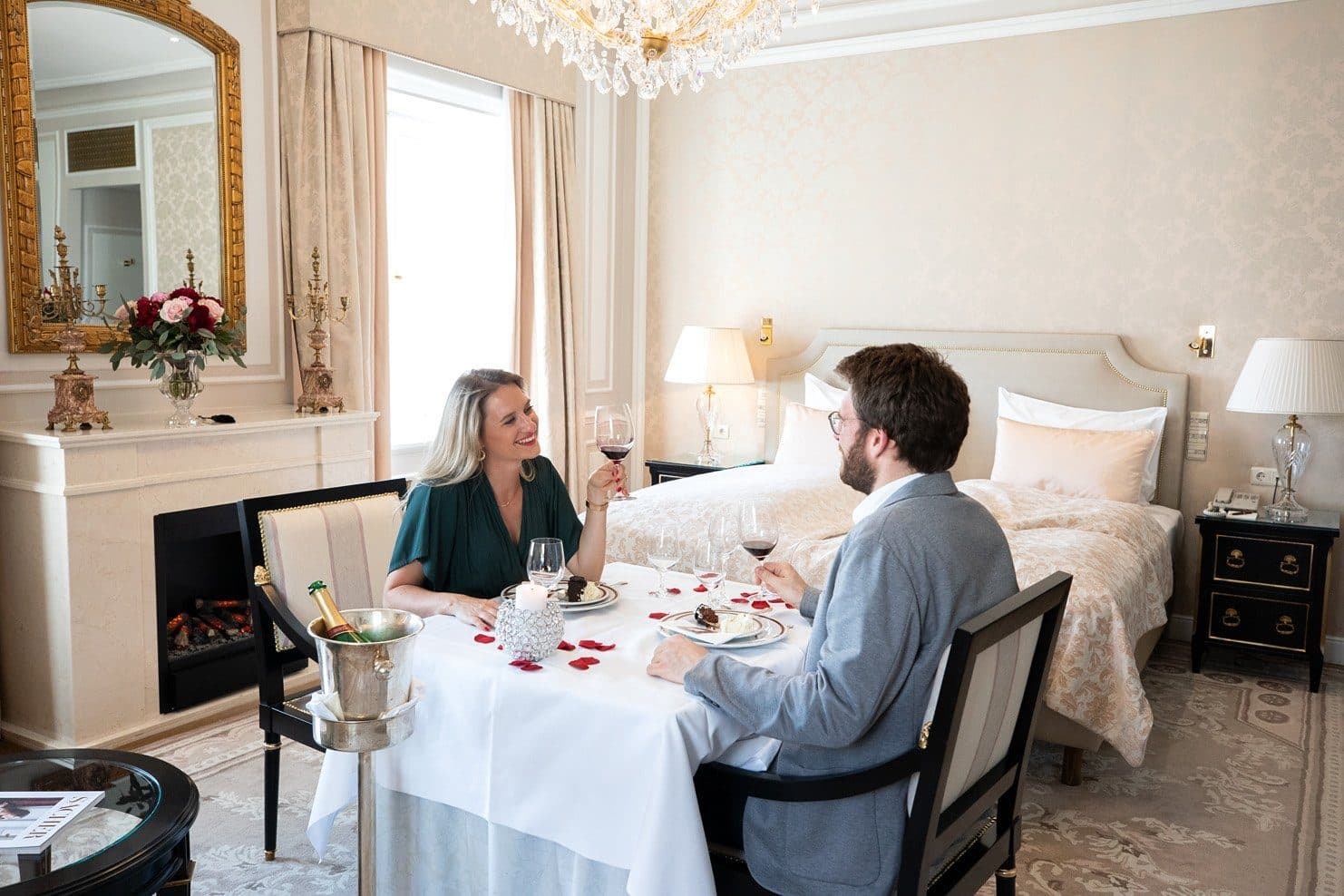 Die 152 Suiten und Zimmer im Hotel Sacher Wien gibt es auch für drei Stunden