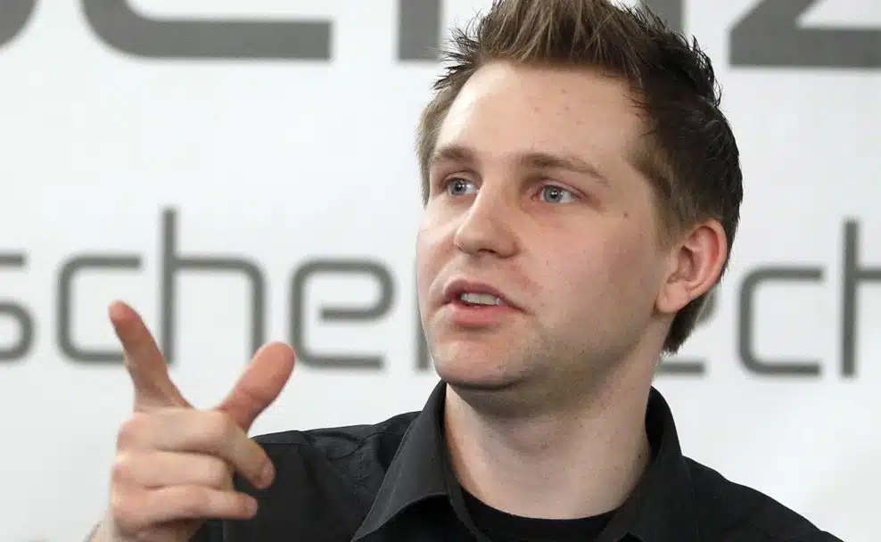 Max Schrems kämpft für besseren Datenschutz gegen die Windmühlen der EU