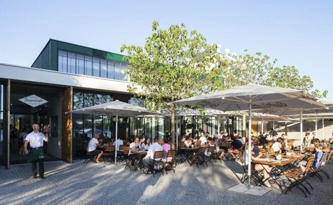 Strandcafe an der Alten Donau begrüßt wieder Gäste für einen Lokalbesuch