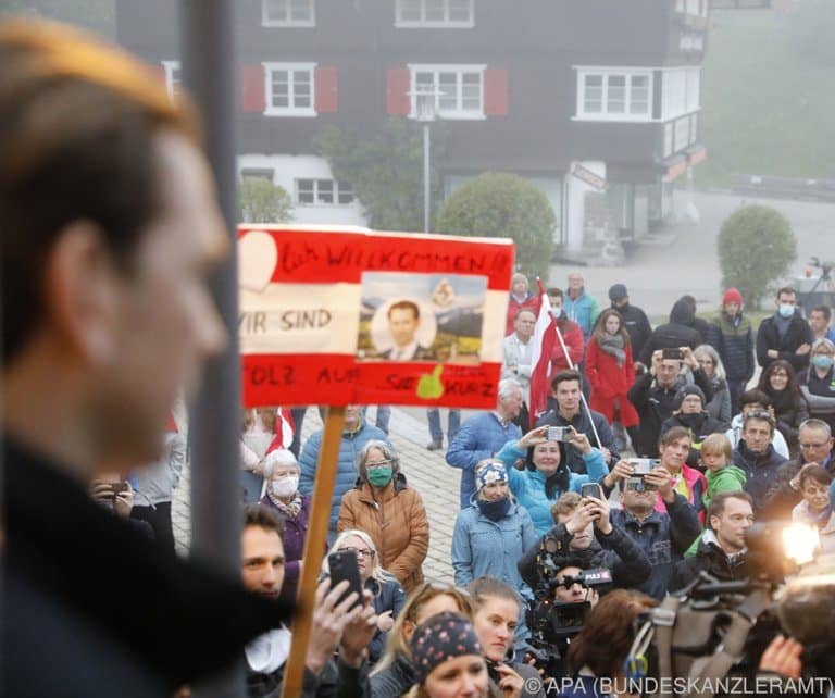 Sebastian Kurz und Fans verzichteten auf Corona-Abstandsregeln und Maskenschutz