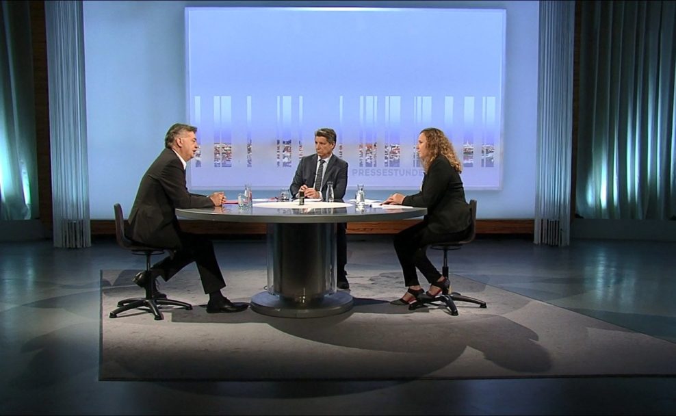 Werner Kogler in der ORF-Pressestunde im Talk mit Doris Vettermann von der Kronen Zeitung und Hans Bürger vom ORF