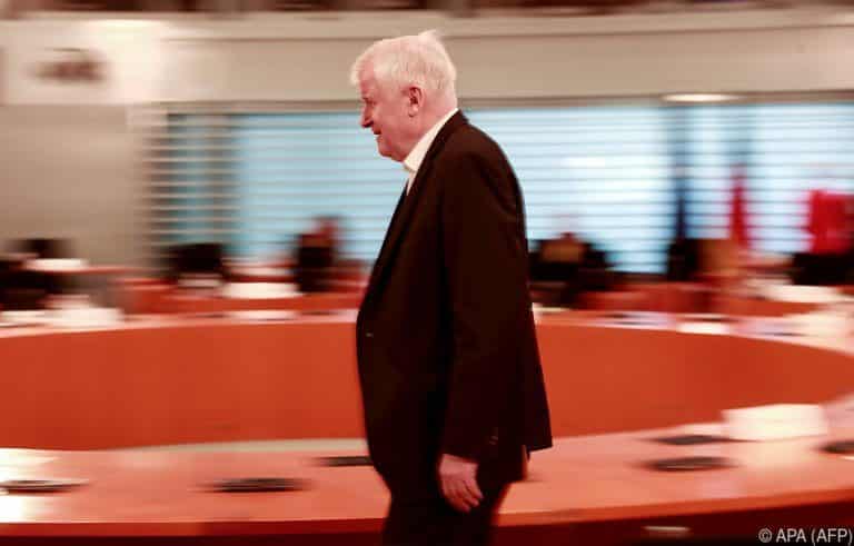 Seehofer verzichtet auf Strafanzeige gegen taz-Kolumnistin