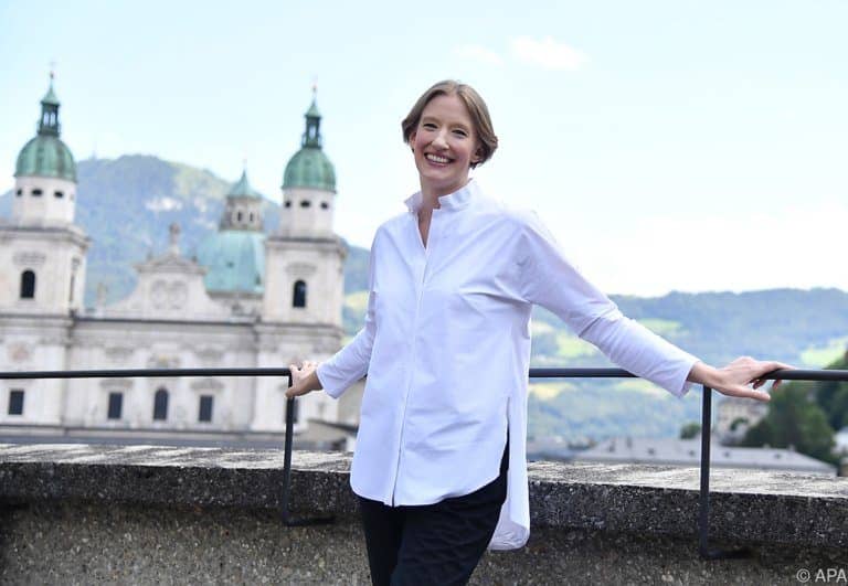 Salzburger Festspiele Dirigentin Joana Mallwitz im Rahmen eines Fototermins in Salzburg