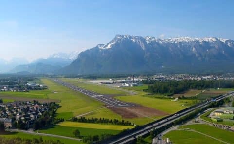 Start- und Landebahn am Flughafen Salzburg