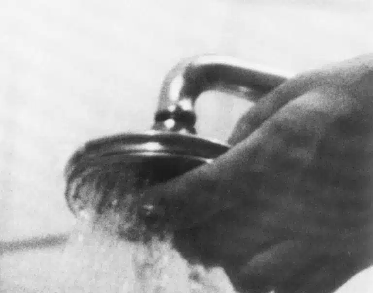 Standbild aus dem Film "Mann & Frau & Animal" von Valie Export, Didi und Peter Weibel - Film im Verleih der Sixpack Film, Austria