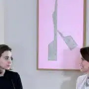 Alma Zadic und Karoline Edtstadler diskutieren "Hass im Netz" Regeln in Online Foren