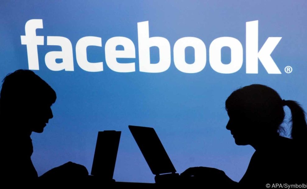 Facebook entfernt 800 Gruppen mit Verbindungen zu QAnon