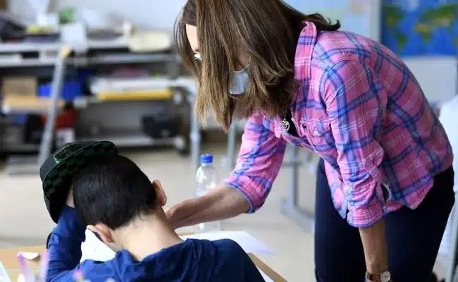 Maskenpflicht an Schulen wird nach Anweisung der Corona-Ampel verordnet