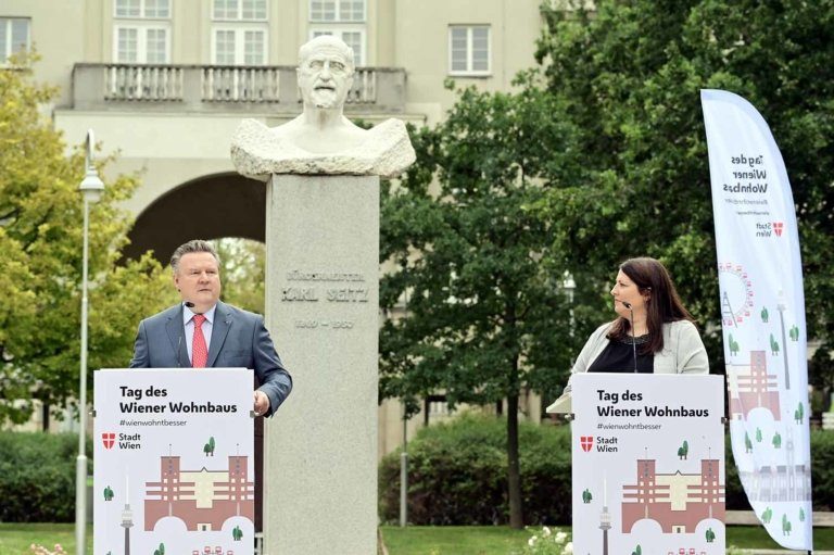 Erster Tag des Wiener Wohnbaus im Karl-Seitz-Hof in Floridsdorf.