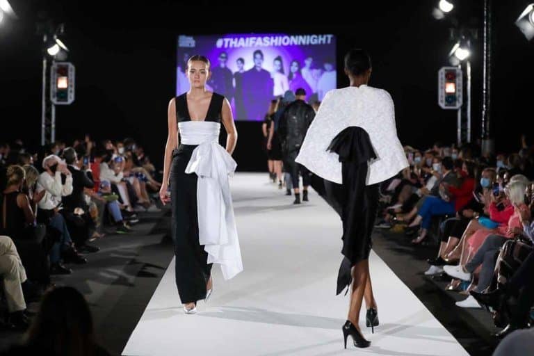 Models am Laufsteg in Mode von Klär Lov bei der Vienna Fashion Week 2020