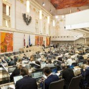 Die neuen Corona-Gesetze wurden vor der Beschlussfassung im Nationalrat kommentiert