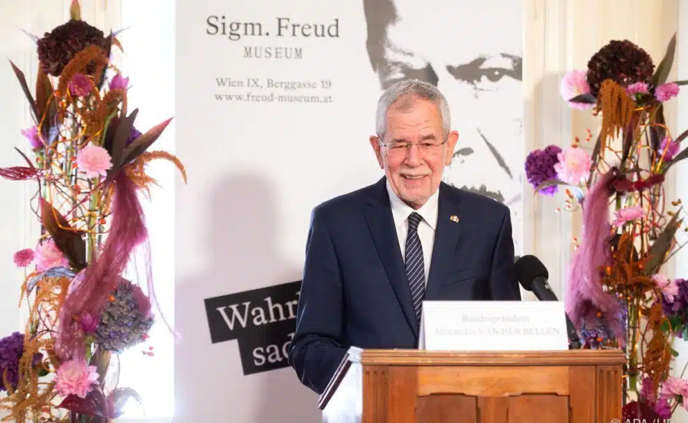 Van der Bellen bei der Wiedereröffnung des Sigmund Freud Museums