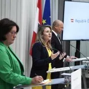 Der Integrationsbericht 2020 wurde von Integrationsministerin Susanne Raab vorgestellt