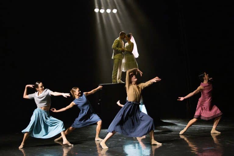 Giulio Pighini als Masetto und Serena Vinzio als Zerlina in "Don Juan" des schwedischen Choreografen Johan Inger im Festspielhaus St. Pölten