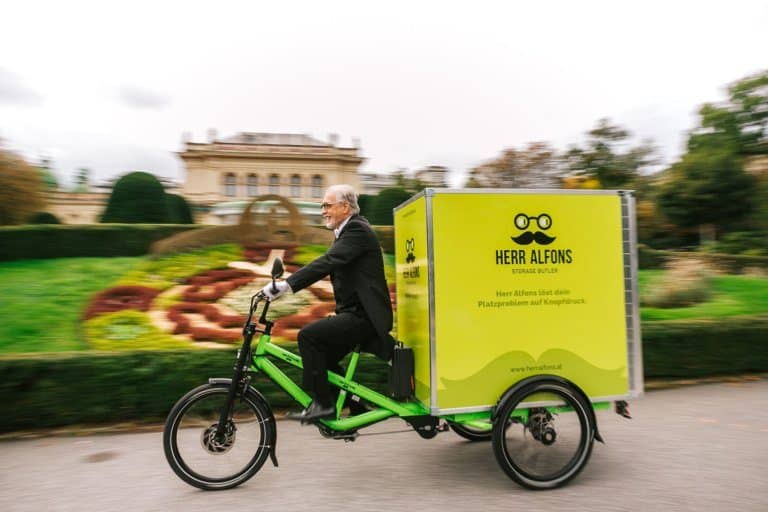 Abholung und Lieferung der Boxen mit dem Cargo-E-Bike