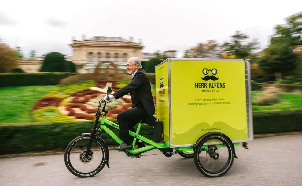 Abholung und Lieferung der Boxen mit dem Cargo-E-Bike