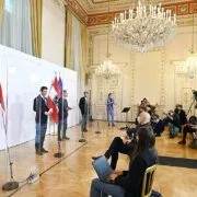 Ein neuerlicher Lockdown in Österreich wird von der Regierung erörtert