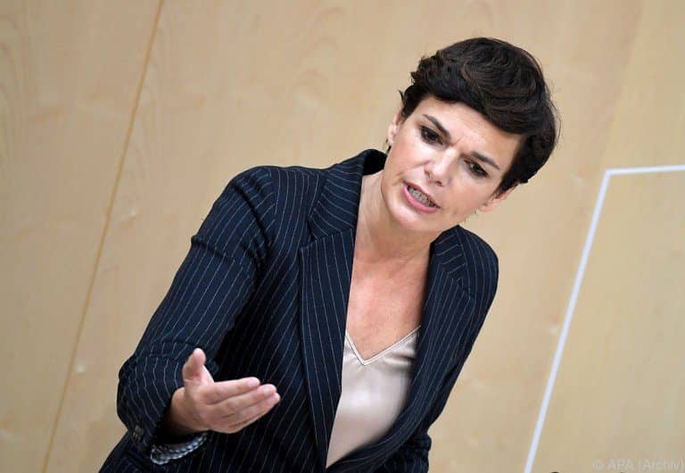 Rendi-Wagner wirft Regierung "Showpolitik" vor