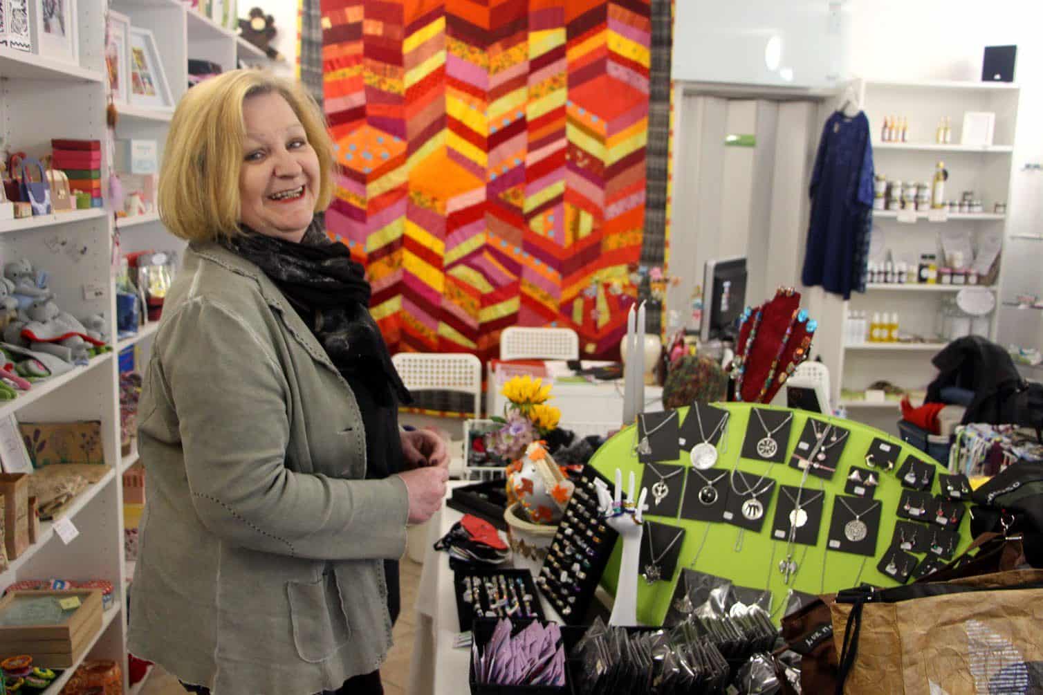 Andrea Gartlehner betreibt einen Kreativladen in Wien