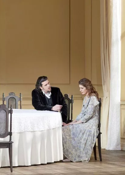 Andrè Schuen und Nicole Car in Eugen Onegin an der Wiener Staatsoper