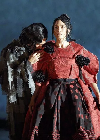 Kate Lindsey und Leigh Melrose in der Oper Orlando an der Wiener Staatsoper
