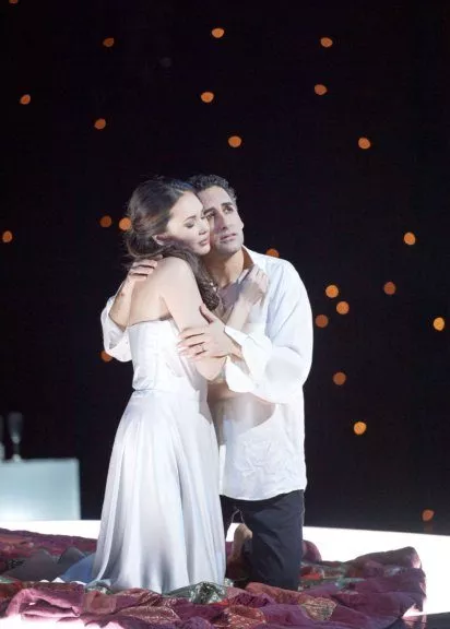 Aida Garifullina und Juan Diego Flórez in der Oper Romeo et Juliete an der Wiener Staatsoper
