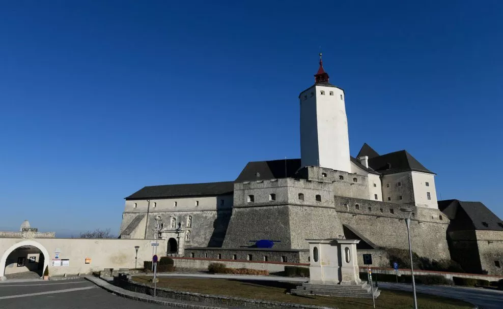 Esterhazy-Betrieb Burg Forchtenstein kann online erkundet werden