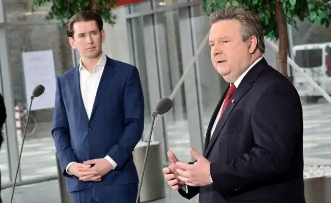 Bürgermeister Michael Ludwig und Bundeskanzler Sebastian Kurz (li.) in der Messe Wien