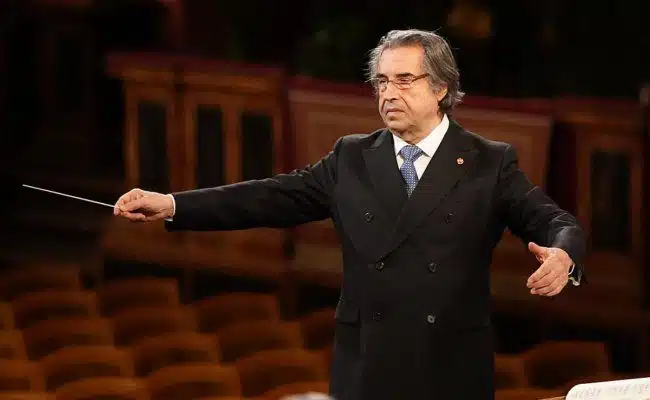 Riccardo Muti dirigiert die Philharmoniker im leeren Musikverein