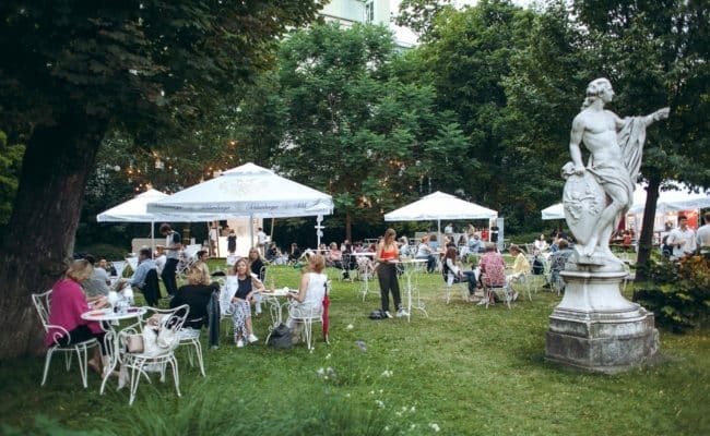 Gastgarten im Palais Auersperg hat im Sommer geöffnet