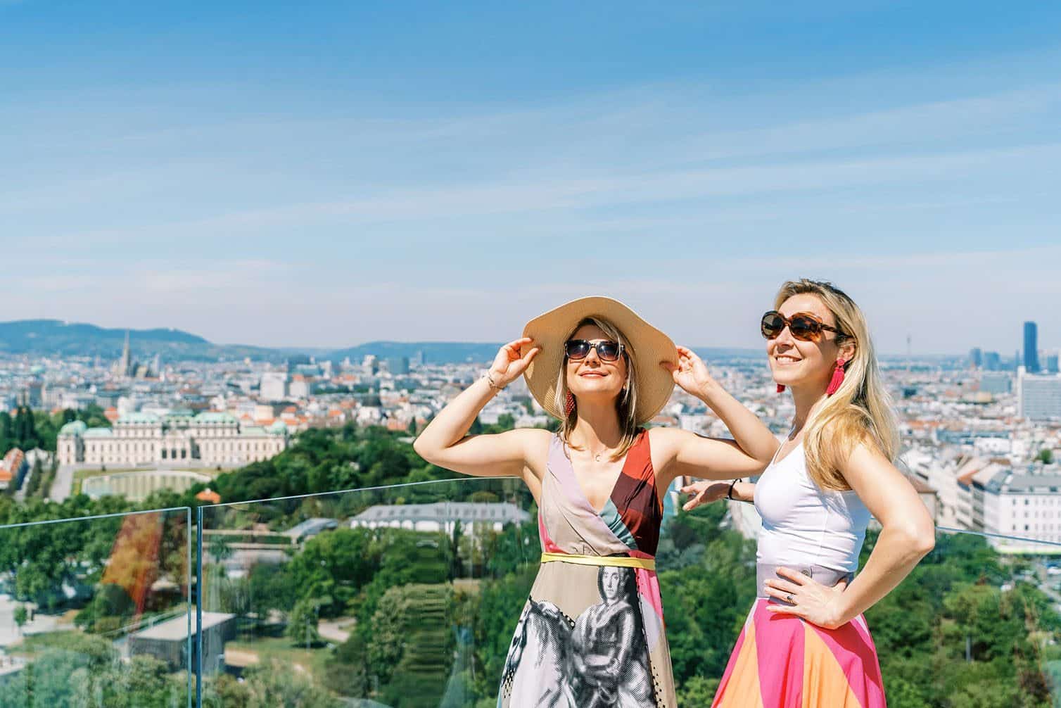 Das Hotel Andaz Vienna am Belvedere bietet eine Dachterrasse mit Ausblick auf Wien