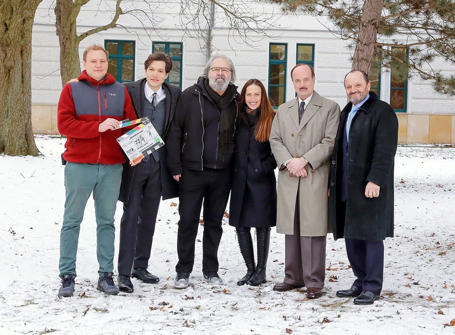 Cult Film Crew am Set von Schächten rund um Regisseur und Drehbuchautor Thomas Roth.