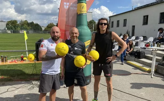 Christopher Seiler, Roman Gregory und Marco Pogo im Wiener Sport-Club Trainingszentrum.