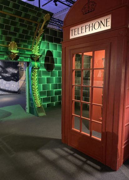 Die rote Telefonzelle ist der Besuchereingang zum Zauberministerium