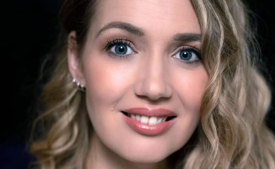 Sandra Bell ist Sängerin und Schauspielerin