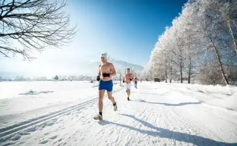 Laufen, Langlaufen und ein Eisbad im 2° C kalten Wasser sind Teil der Ice4Life-Challenge in Gastein.