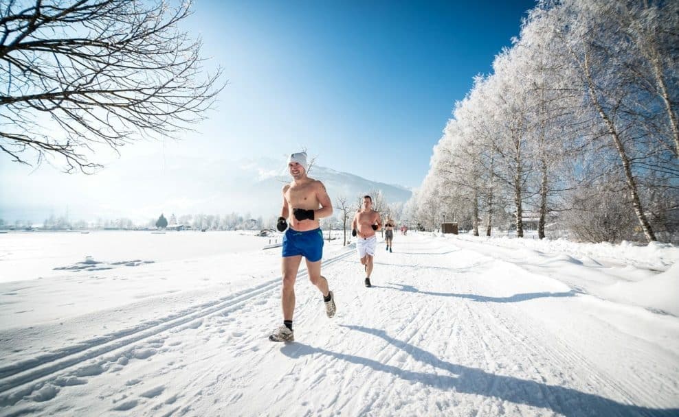 Laufen, Langlaufen und ein Eisbad im 2° C kalten Wasser sind Teil der Ice4Life-Challenge in Gastein.