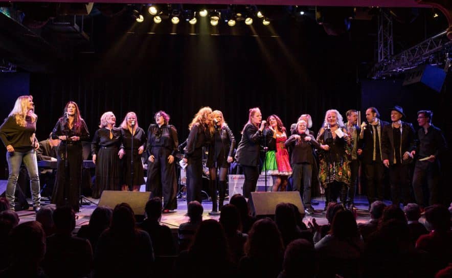 Benefizveranstaltung "Musical Mamis & Papis" zugunsten YoungMum im St. Josef Krankenhaus.