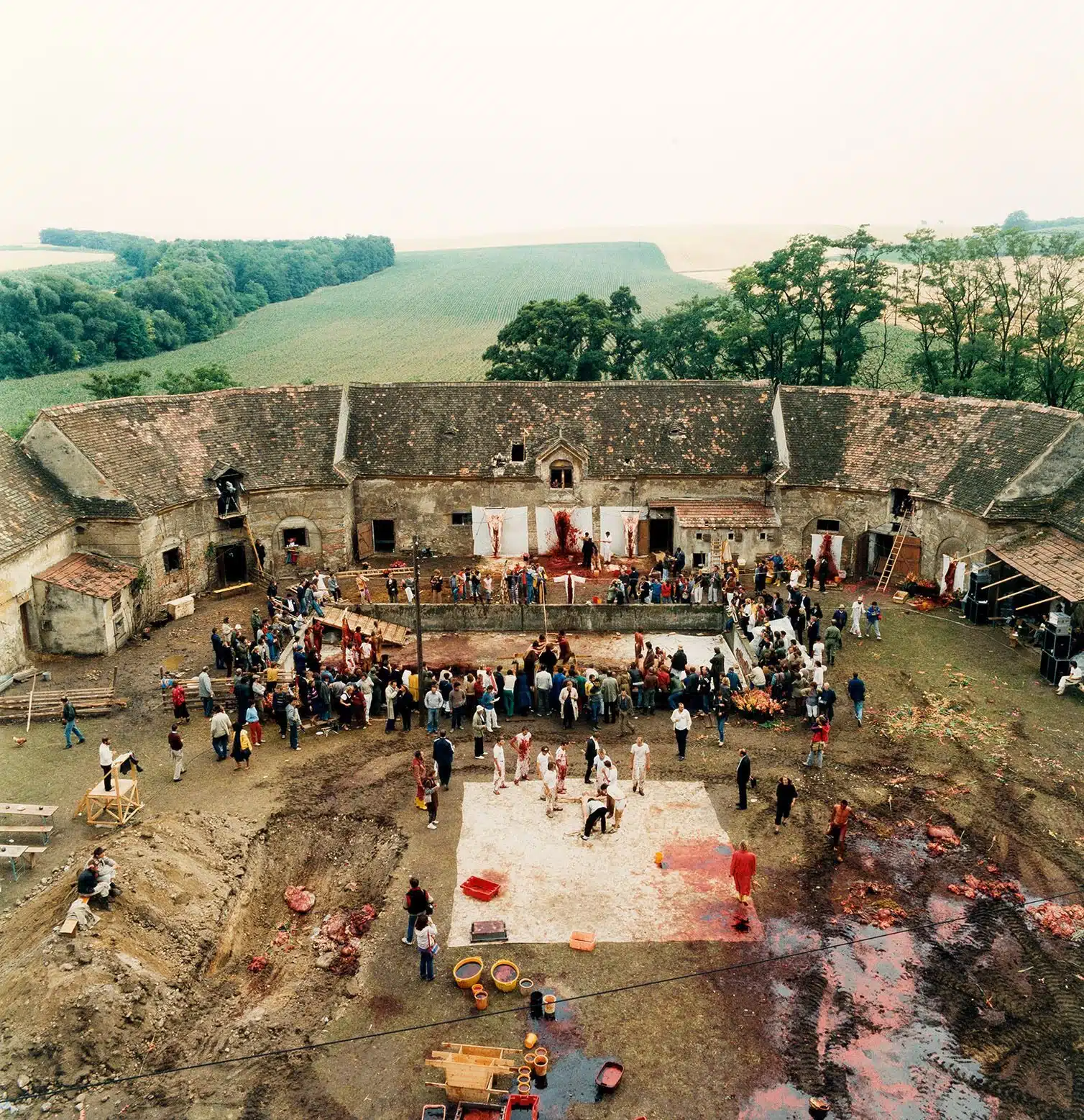 Ausstellung über Hermann Nitsch im Fotomuseum Westlicht mit Fotografien aus der Sammlung von Peter Coeln.