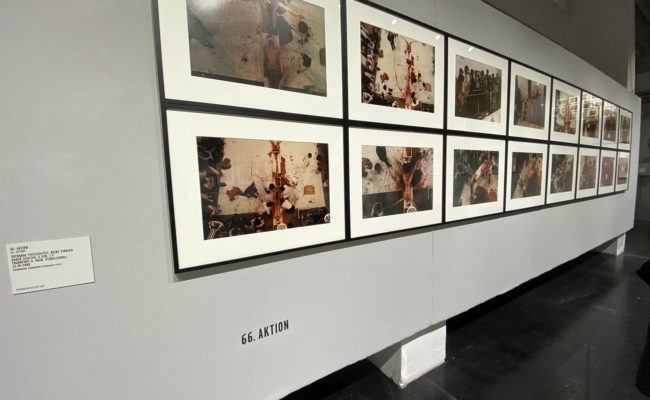 Fotos zur 66. Aktion von Hermann Nitsch des Fotografen Heinz Cibulka in einer Ausstellung im Fotomuseum WestLicht in Wien.